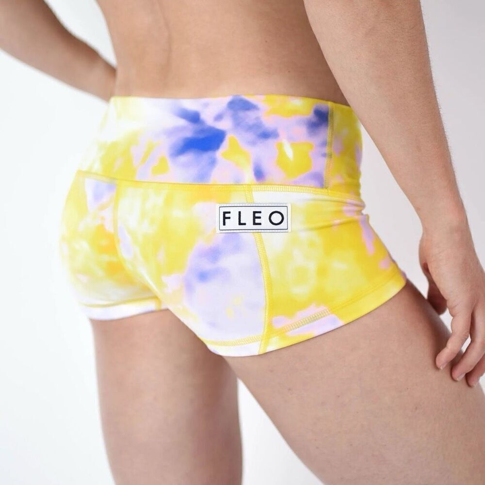 Fleo Lemon Yellow Burst low rise contour shirts size small